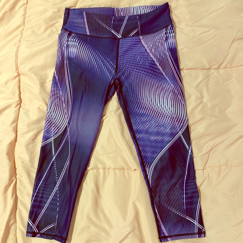 Fabletics salar powerhold capris size small